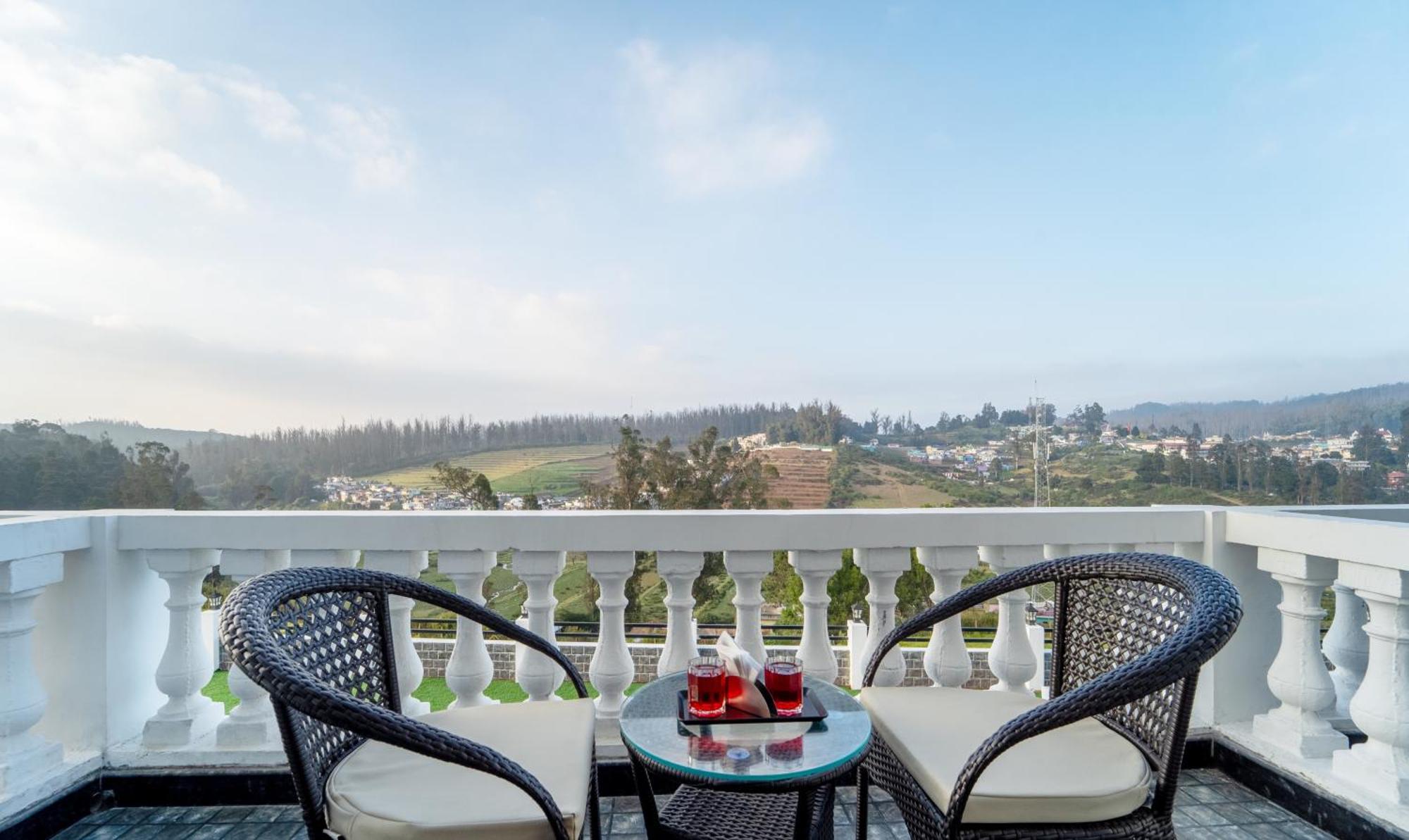 Treebo Skydale Premium Suites, 1500 Mtrs From Ooty Lake מראה חיצוני תמונה