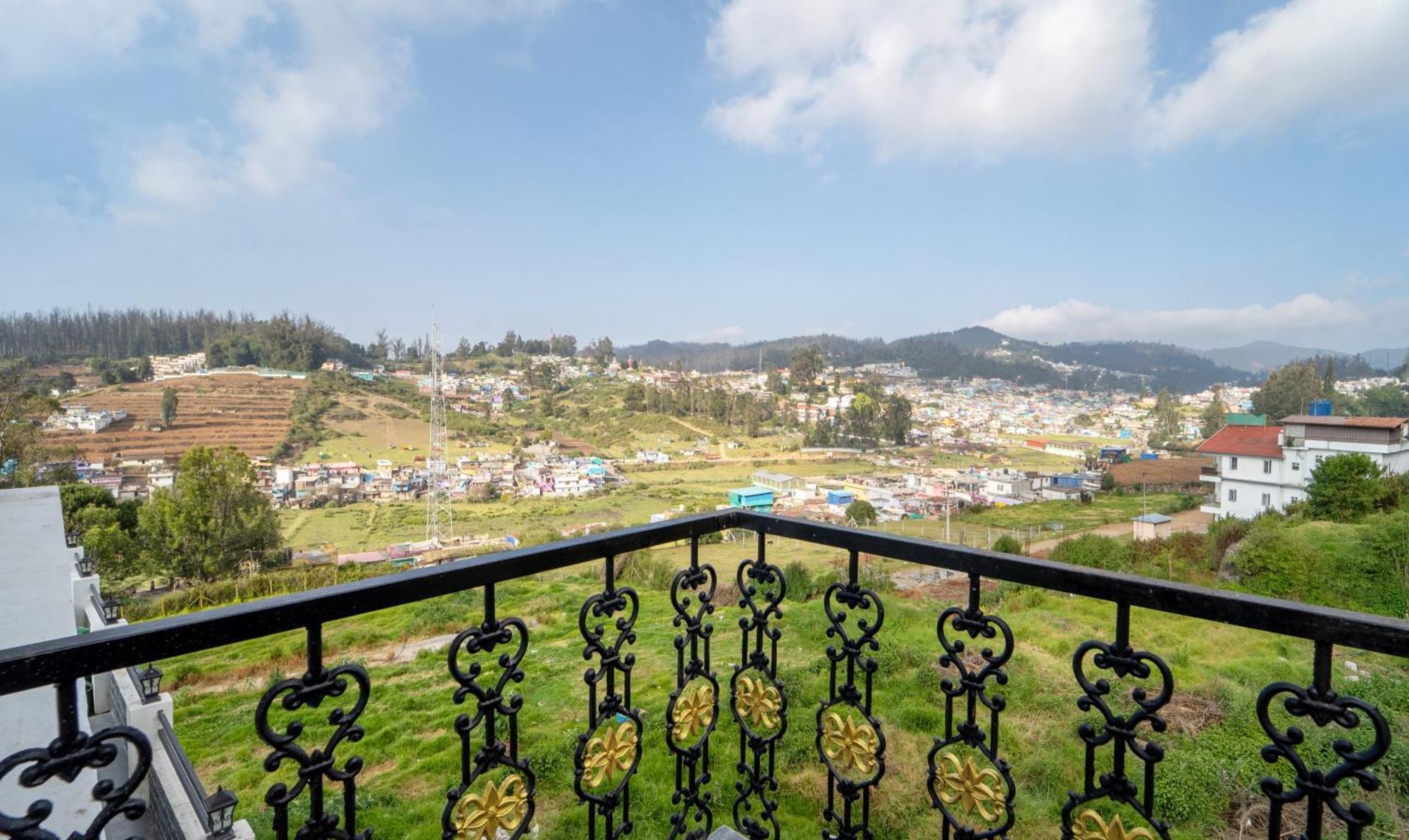 Treebo Skydale Premium Suites, 1500 Mtrs From Ooty Lake מראה חיצוני תמונה